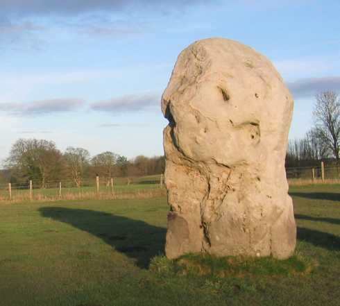 Avebury_stone_8.jpg