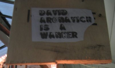 david_aronavich_is_a_wanker.jpg