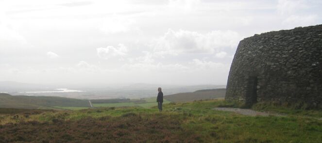 Grianan_of_Aileach_stone_fort_Donegal.jpg