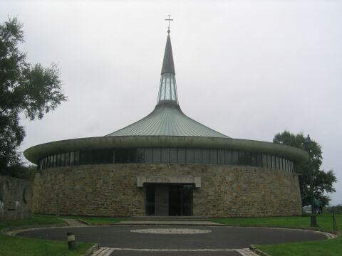 St_Aengus_Church_Donegal_outside.jpg